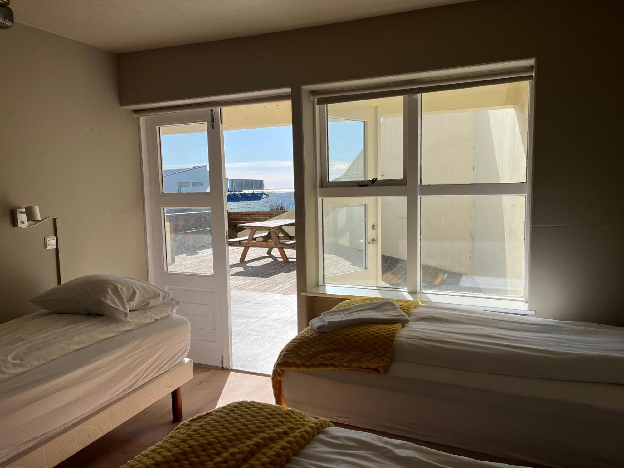 Guesthouse Hvammur By The Harbour Hofn Exterior photo